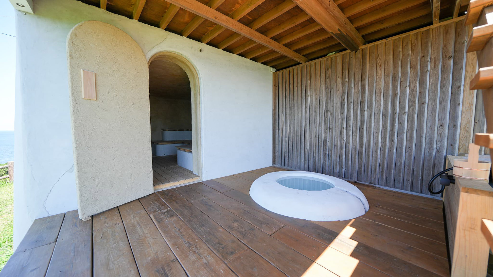 ・【薪サウナ「MURO」】焼かれた身体を、包みこむように癒してくれます