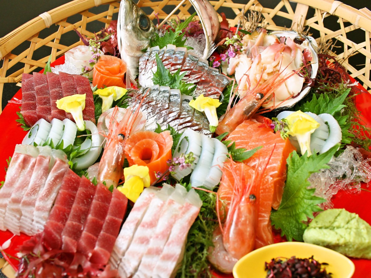 【2食付】お刺身会席●夕食は日本海でとれたての魚を中心にしたお刺身をご用意します●
