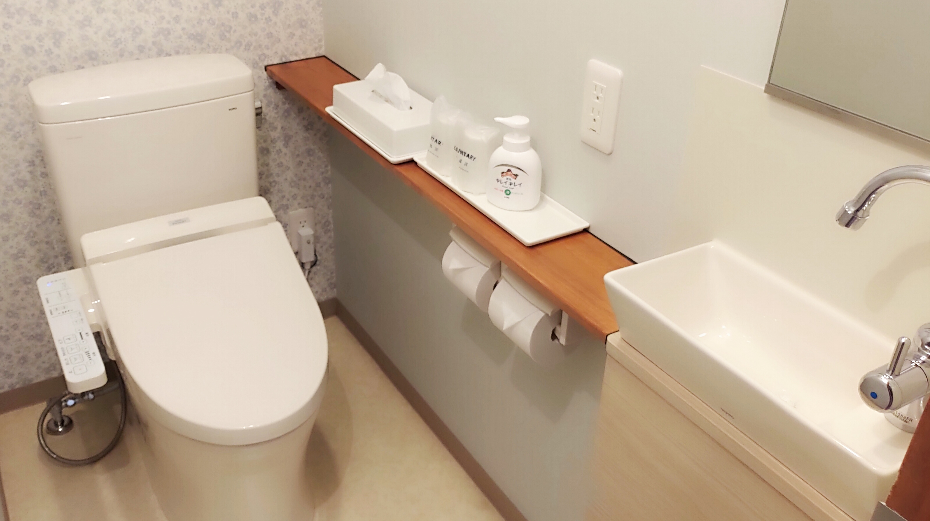 客室ー和室タイプ トイレ（トイレ付き、お風呂なし）お風呂は1Fの温泉をご利用下さい