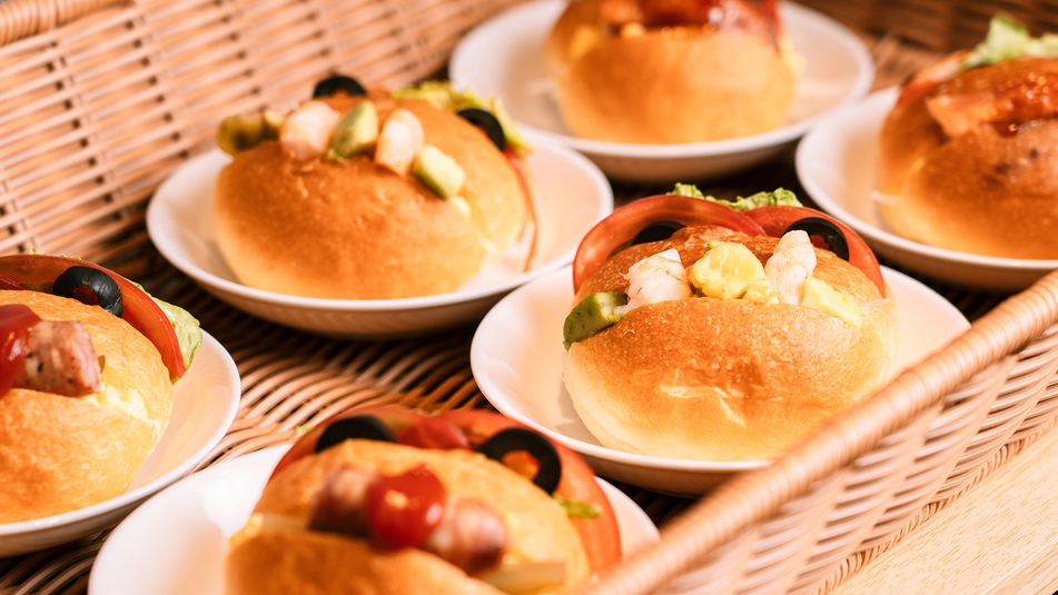 【朝食ビュッフェ無料プラン】特製オリジナルサンド＆新鮮野菜のサラダなど