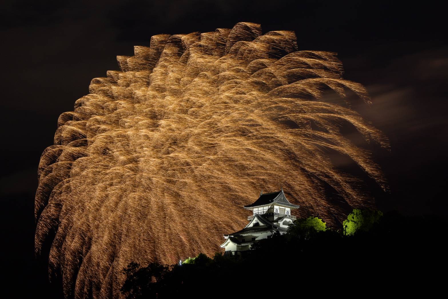 ロングラン花火イメージ1