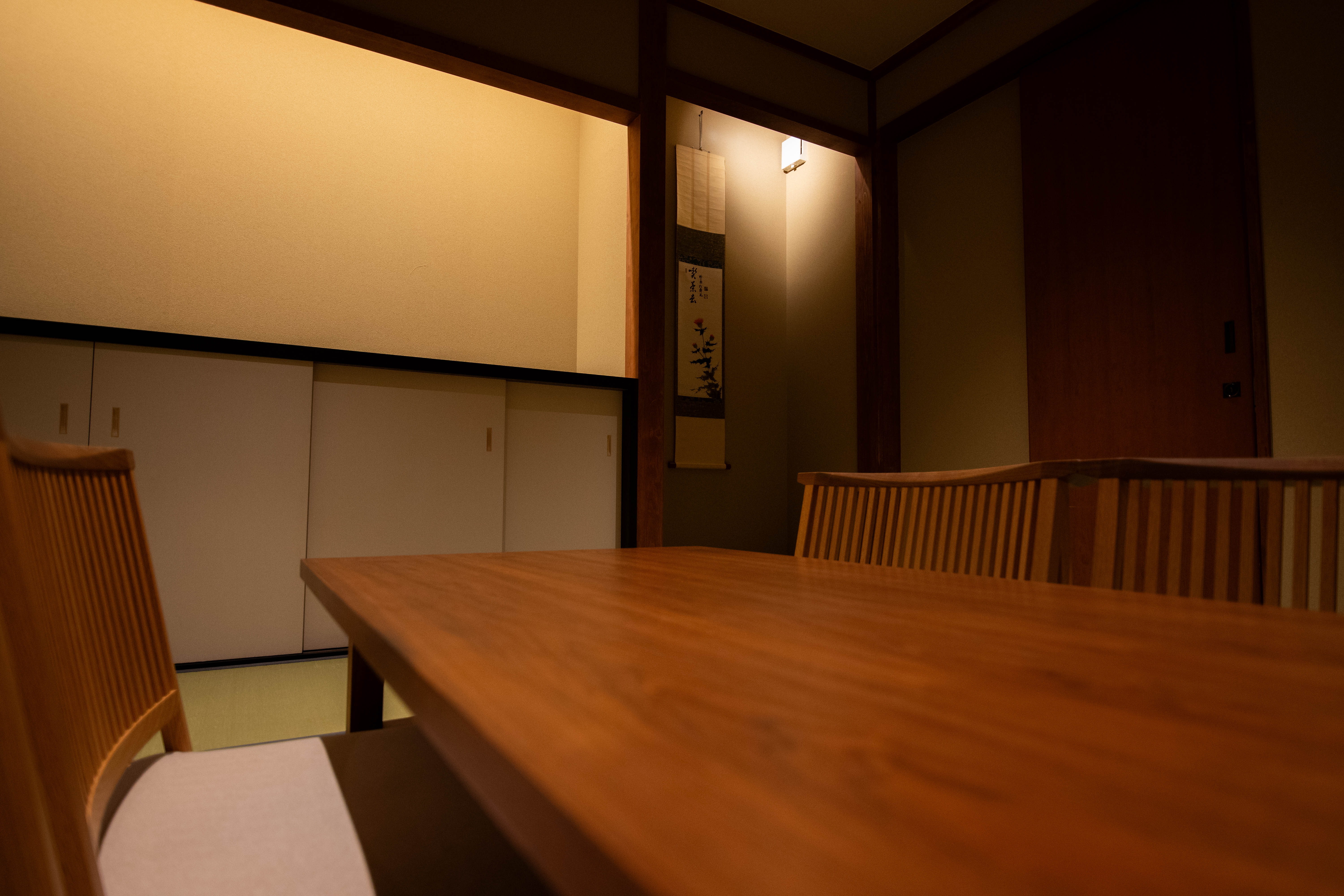 637/220：1階西/2階西（クイーン）リビング