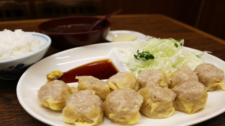 【提携飲食店】一芳亭　黄色いシュウマイで有名です♪