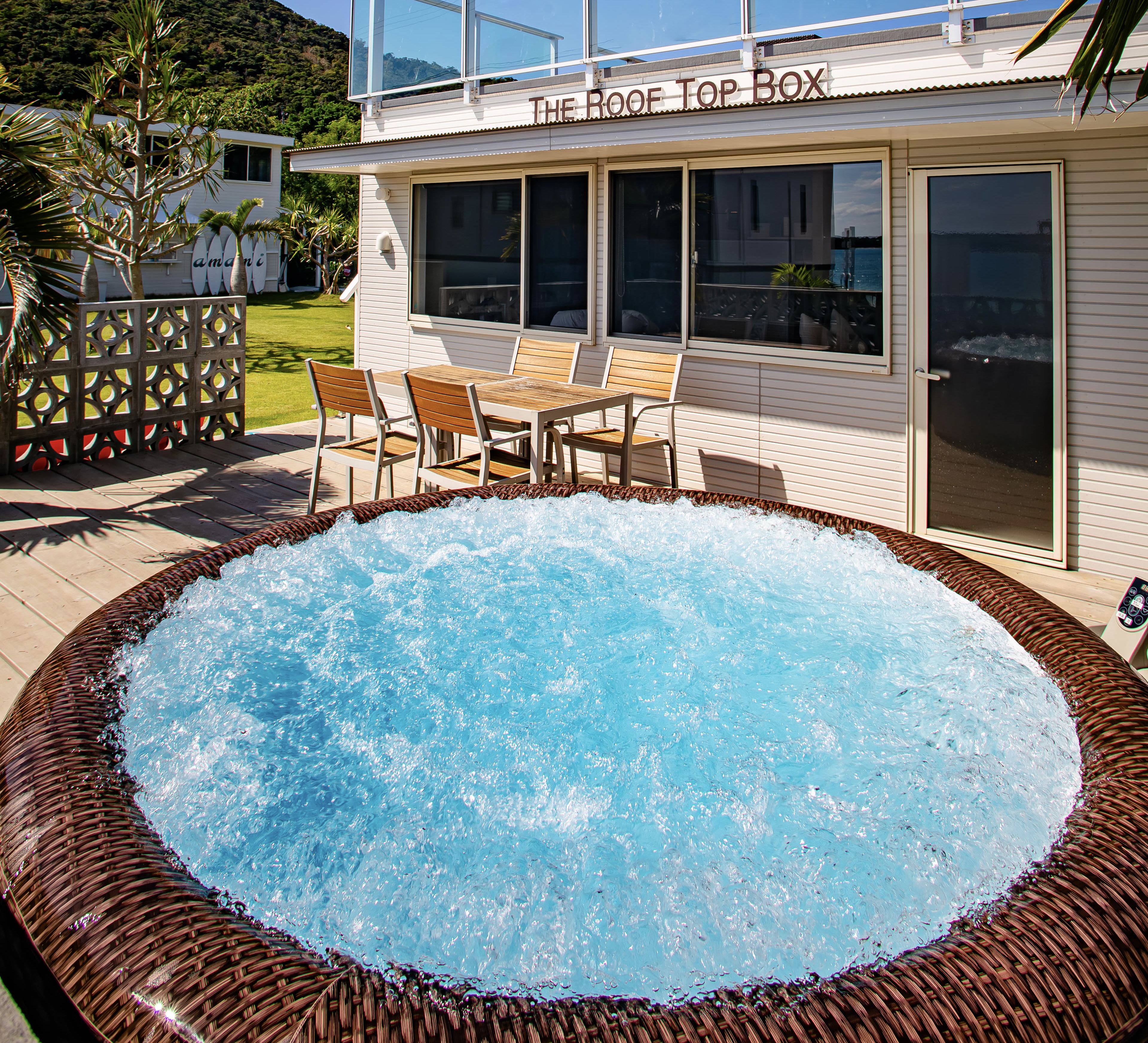 THE ROOF TOP 屋外ジャグジーバス