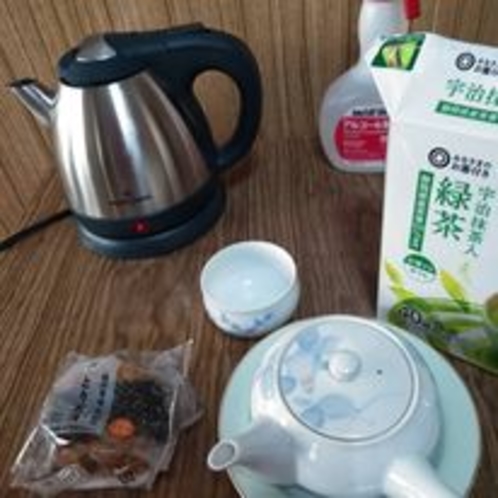 キッチンではコーヒー日本茶無料です。