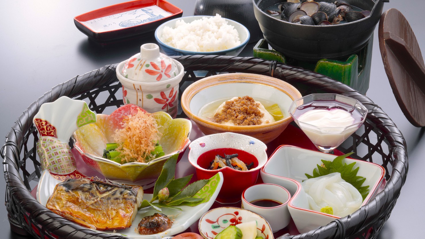 ★１泊朝食編★炊きたてのご飯と美味しいあたたかい味噌汁そして漬物！これぞ『日本の朝食』♪