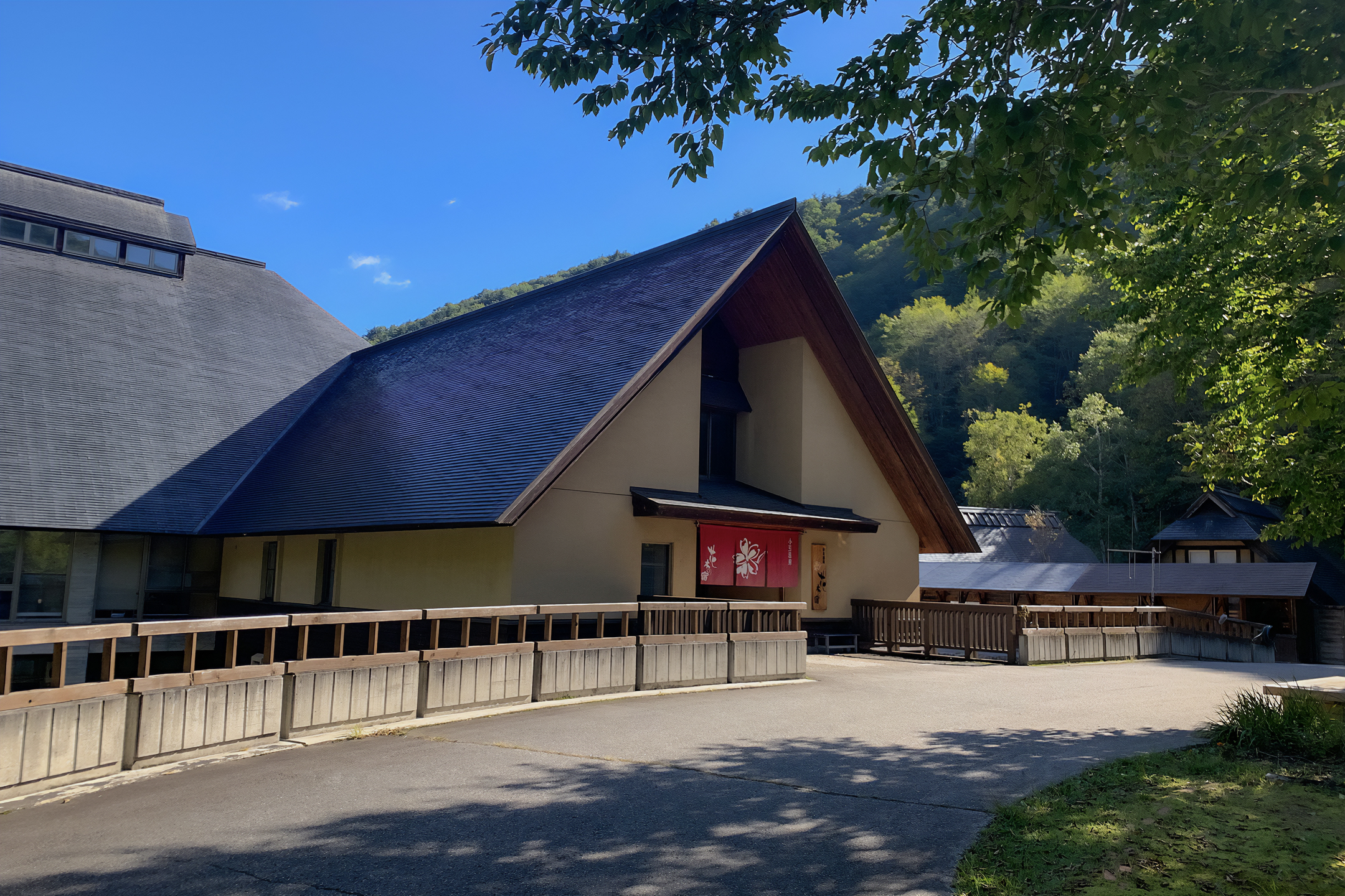 【本館】エントランス