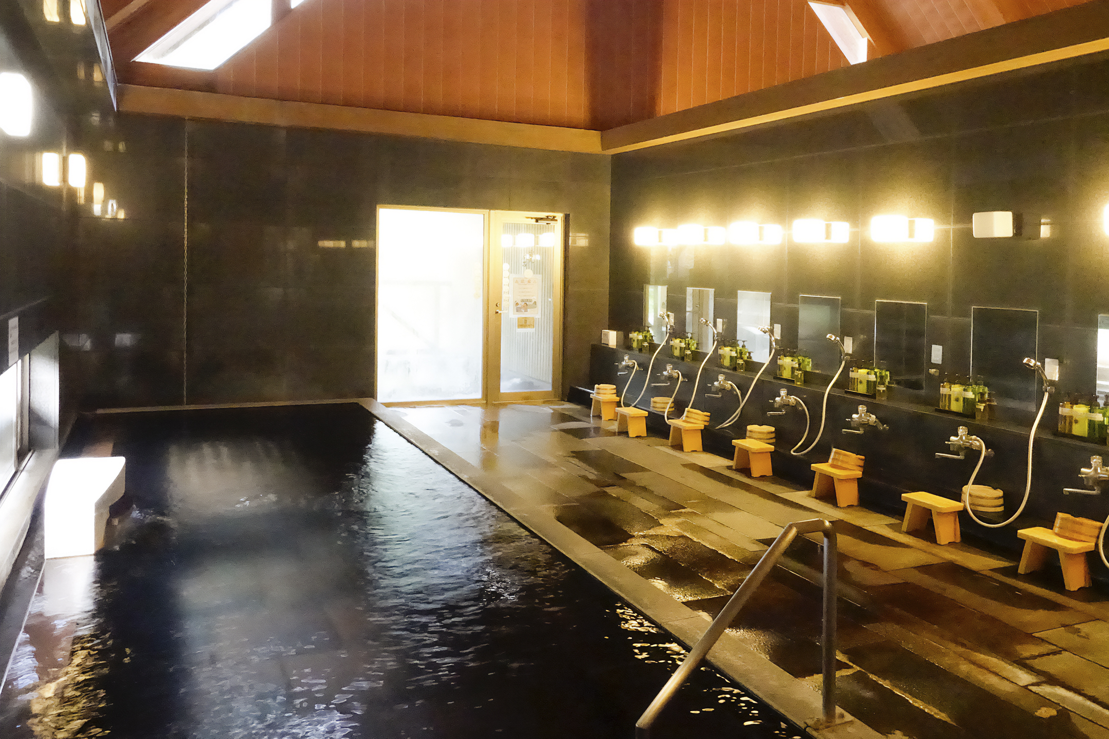 【本館】大浴場（石の湯）内湯　※日替わり