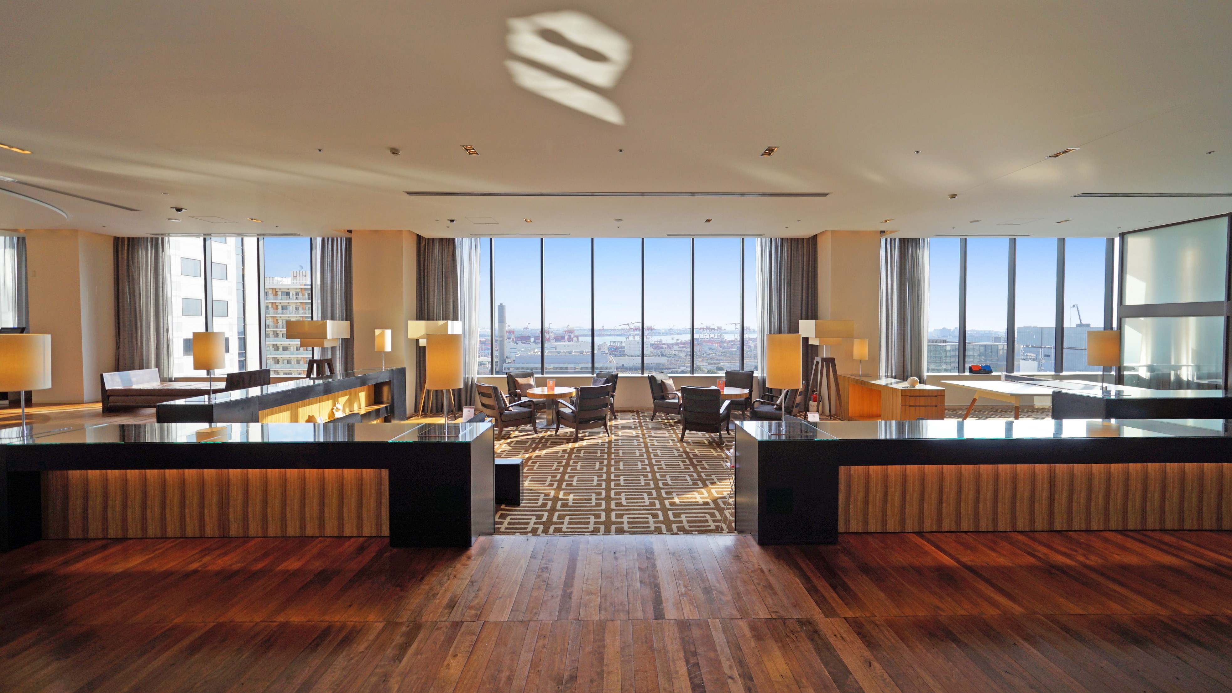 ロビーラウンジ