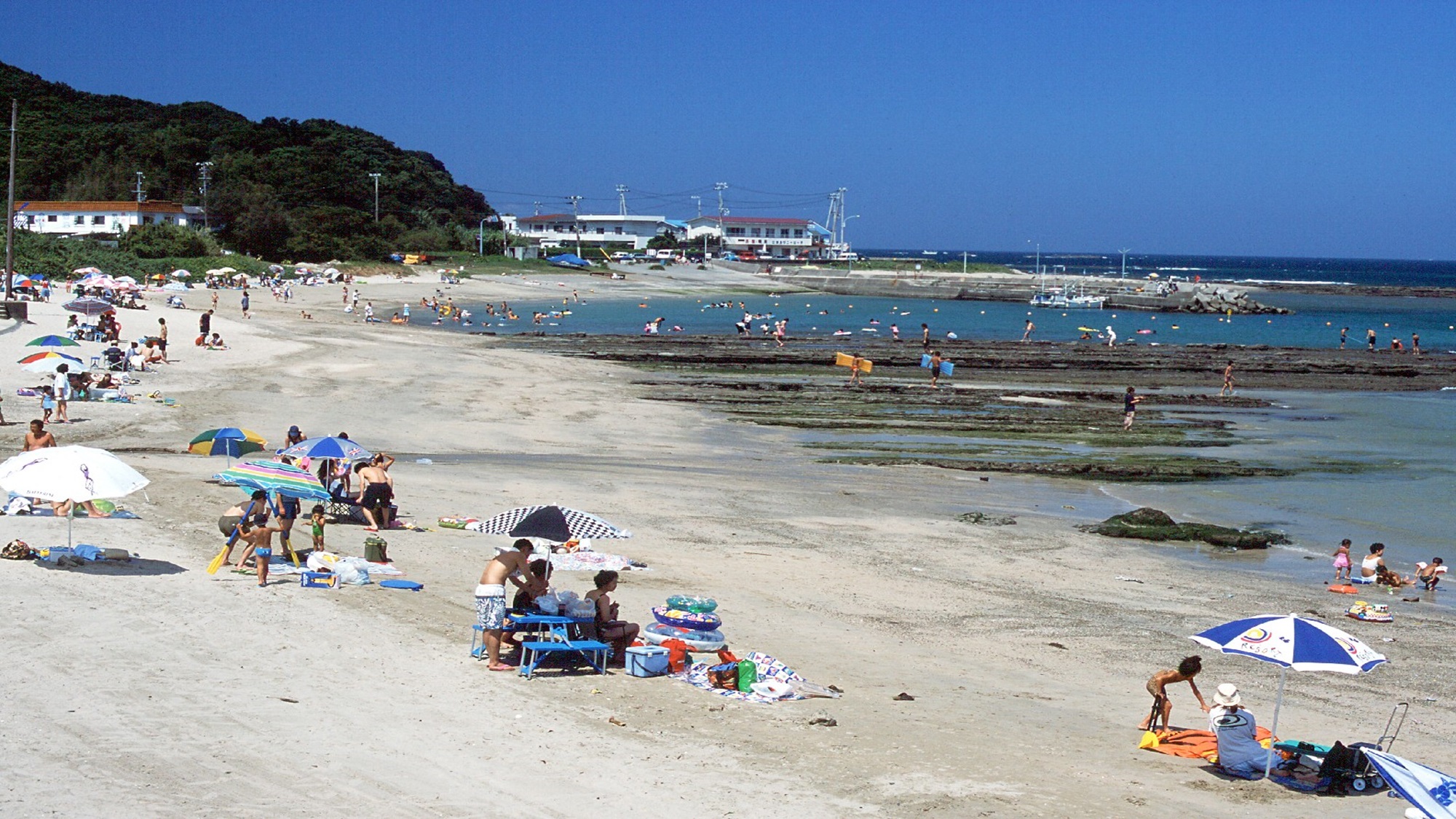 【周辺観光地】江津良海水浴場