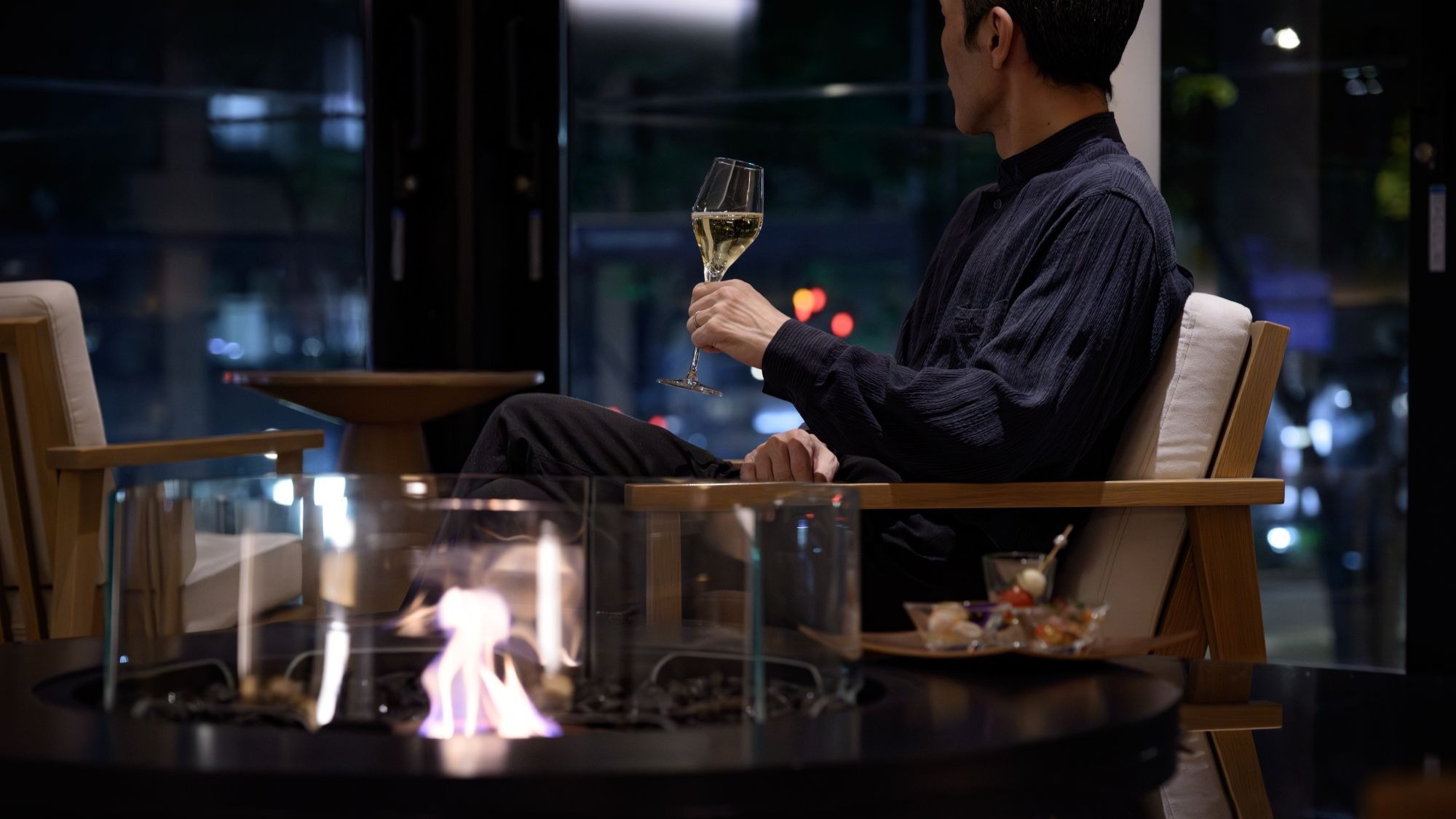 【開業4周年記念】1日1室限定特別料金！バルコニー付き×広々50㎡角部屋◇素泊まり◇