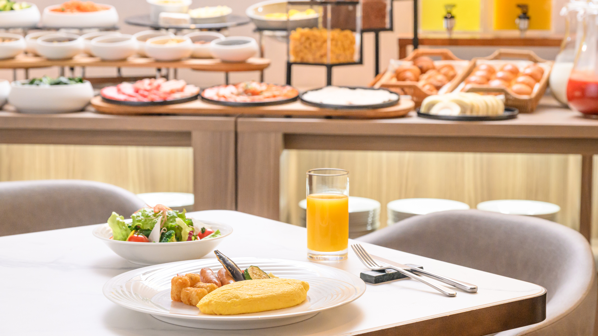 ダイニング&カフェ「THE OIKE TERRACE」朝食イメージ