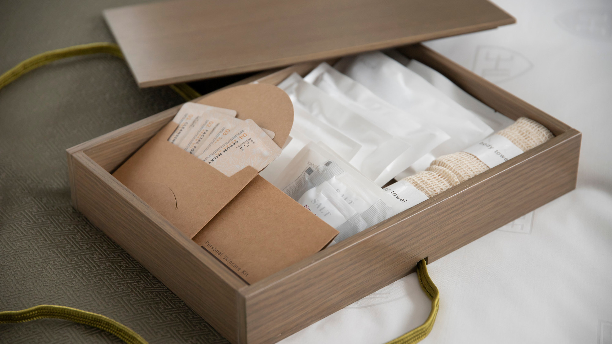 客室アメニティボックス