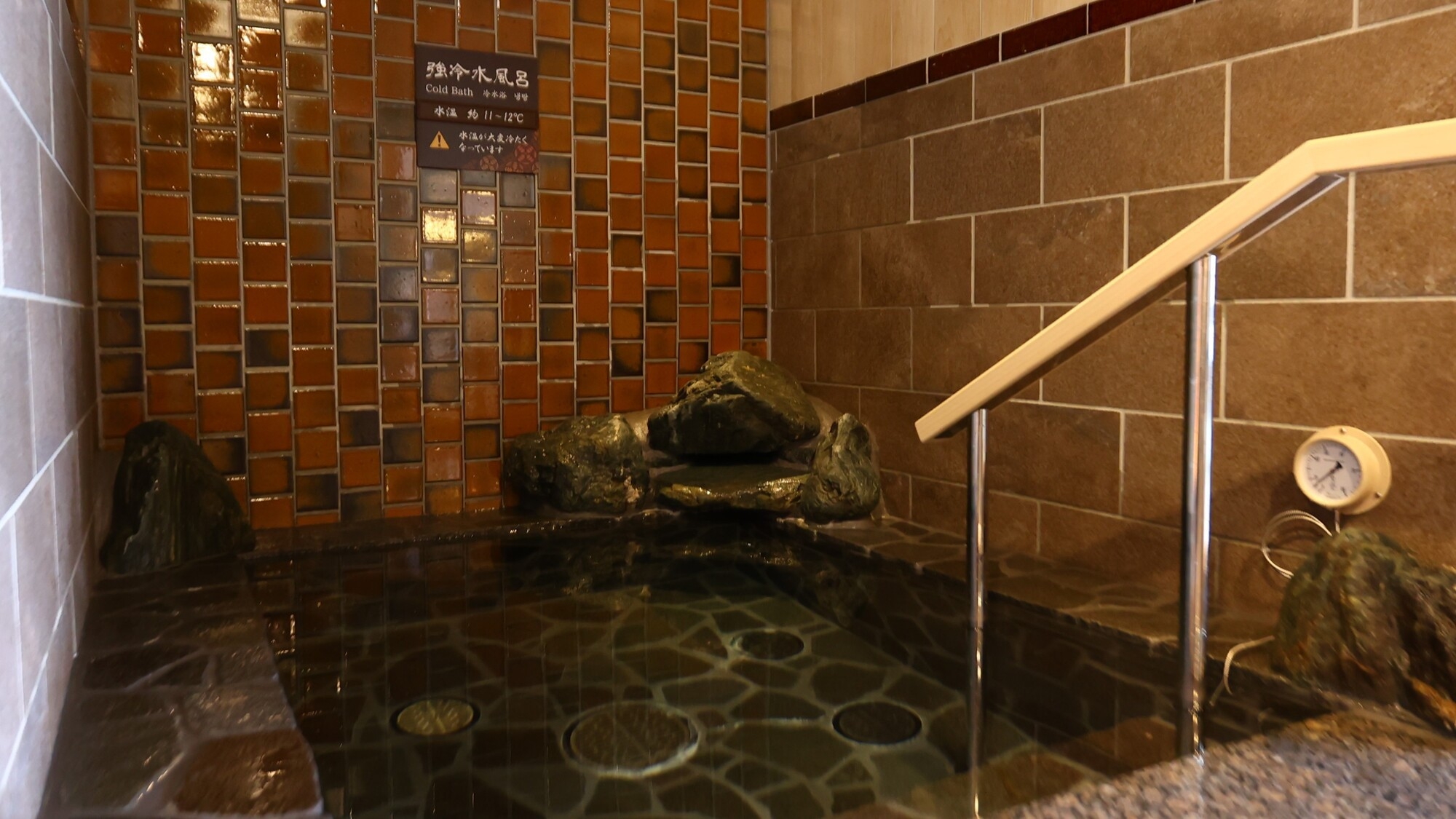 【訳あり部屋】★【天然温泉大浴場×サウナでととのう！】＜朝食付き＞