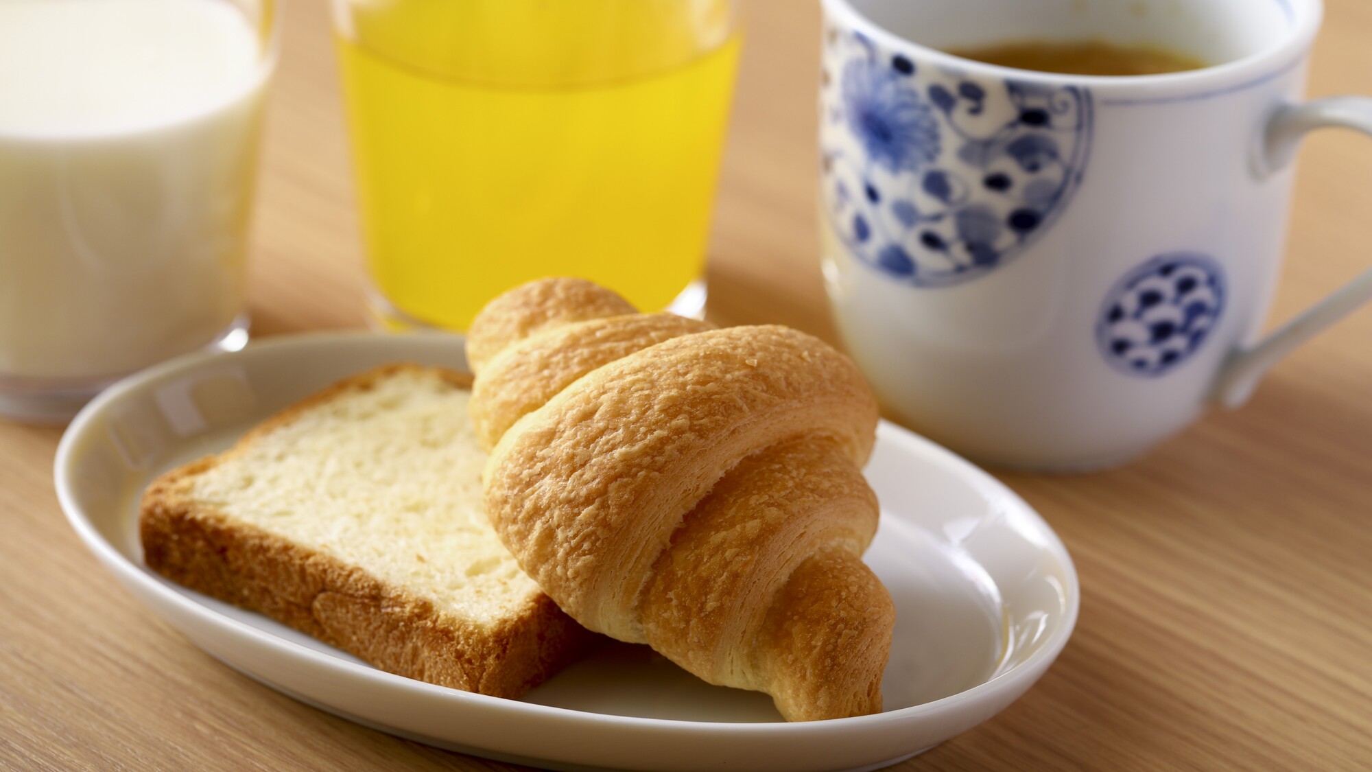 【朝食】パン各種