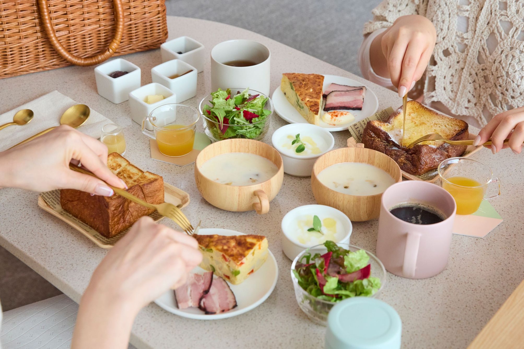 【WEB限定】オンライン決済限定プラン 【朝食付き】お部屋で楽しむ、選べる4種の朝食