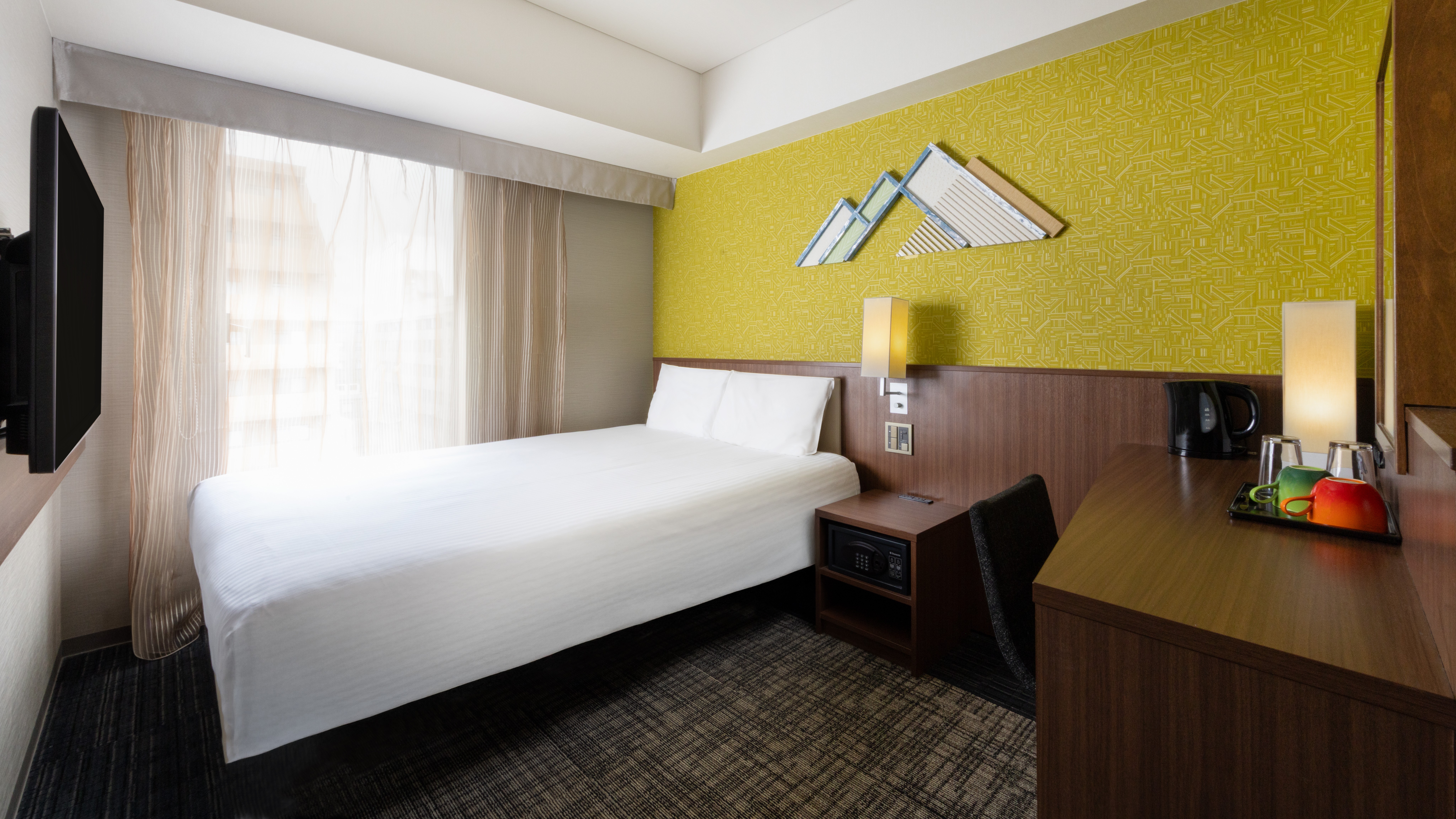 スタンダードダブル〔14㎡〕