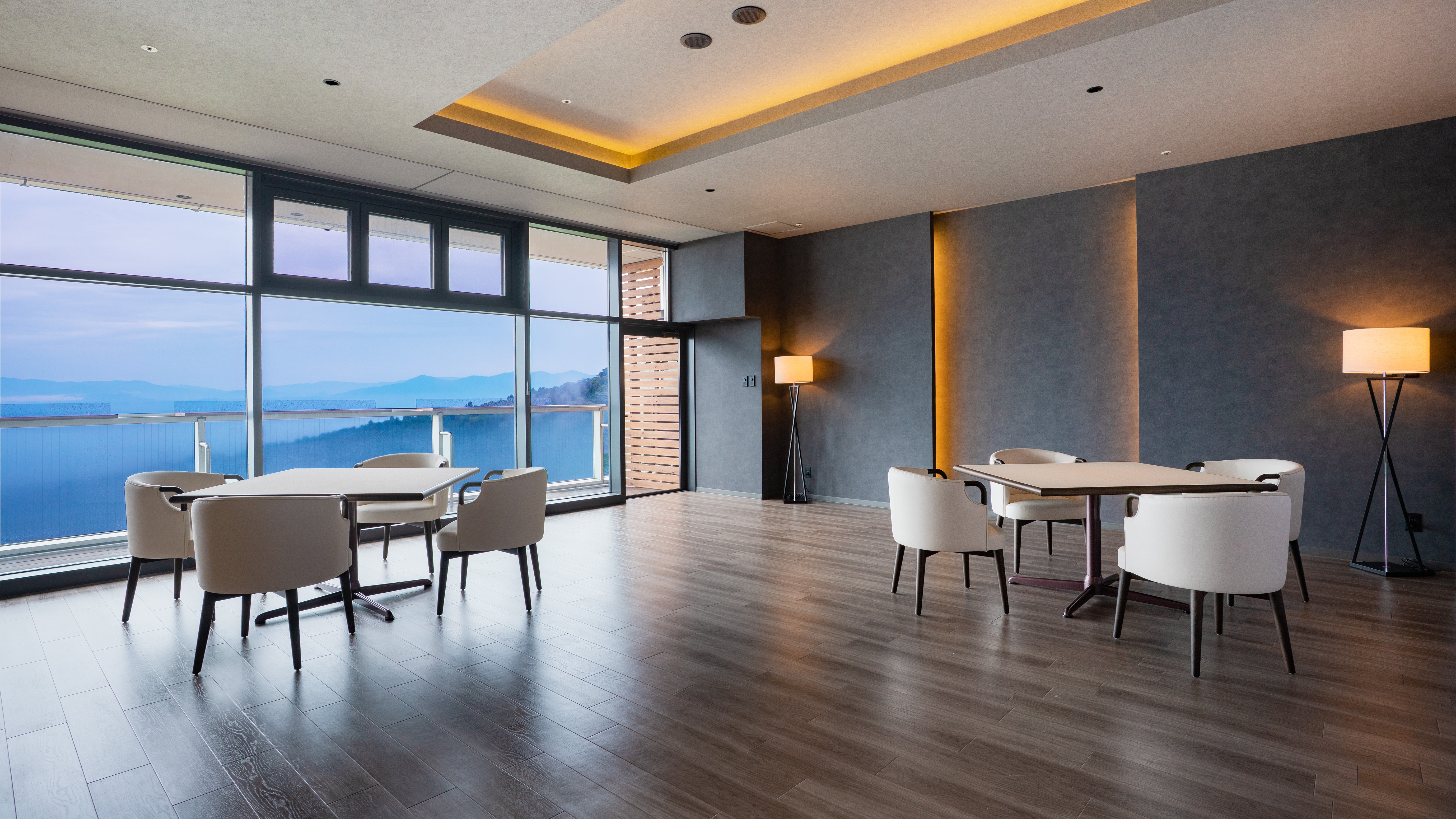 レストランLueur 