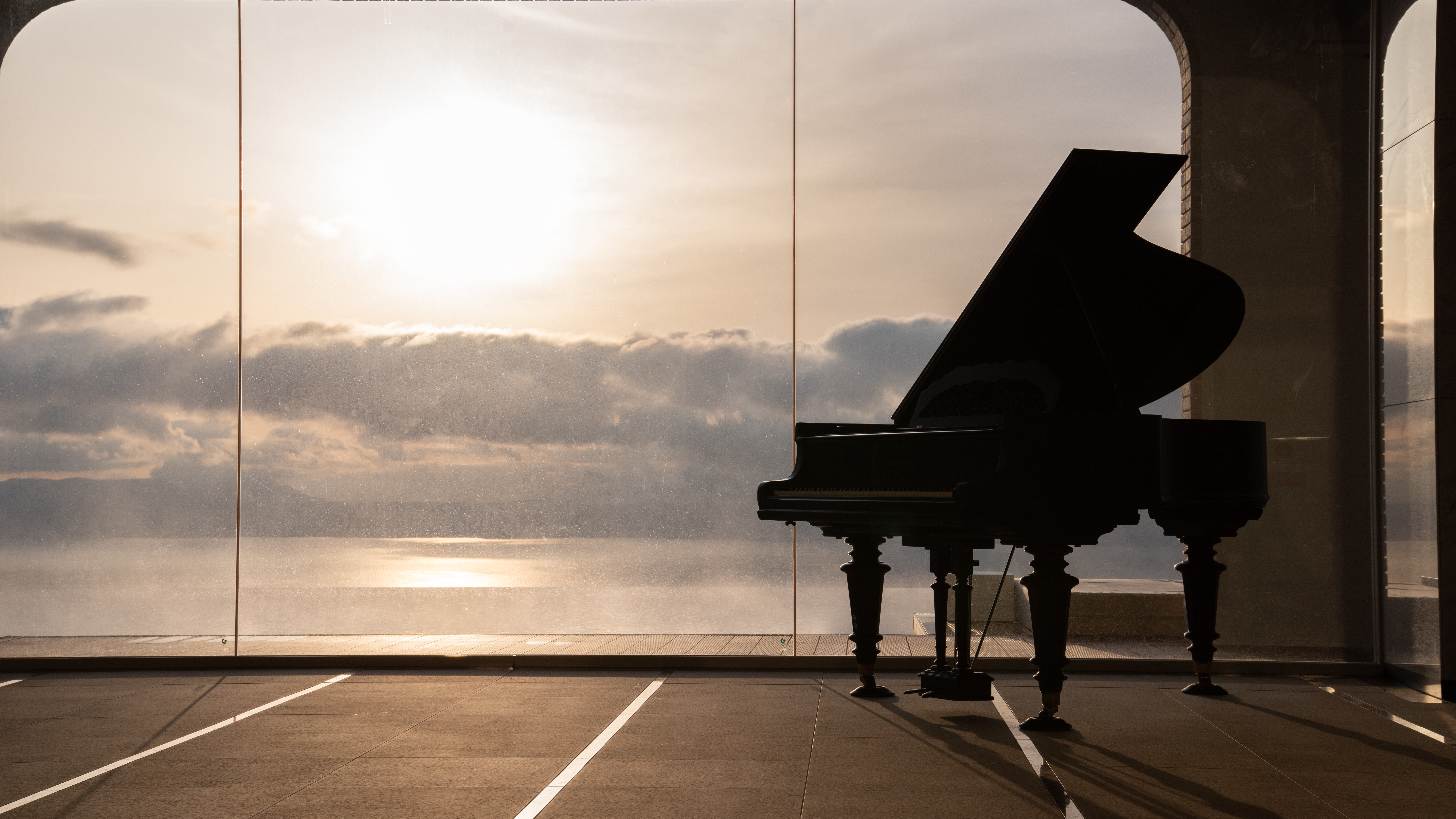 エントランスからの朝景