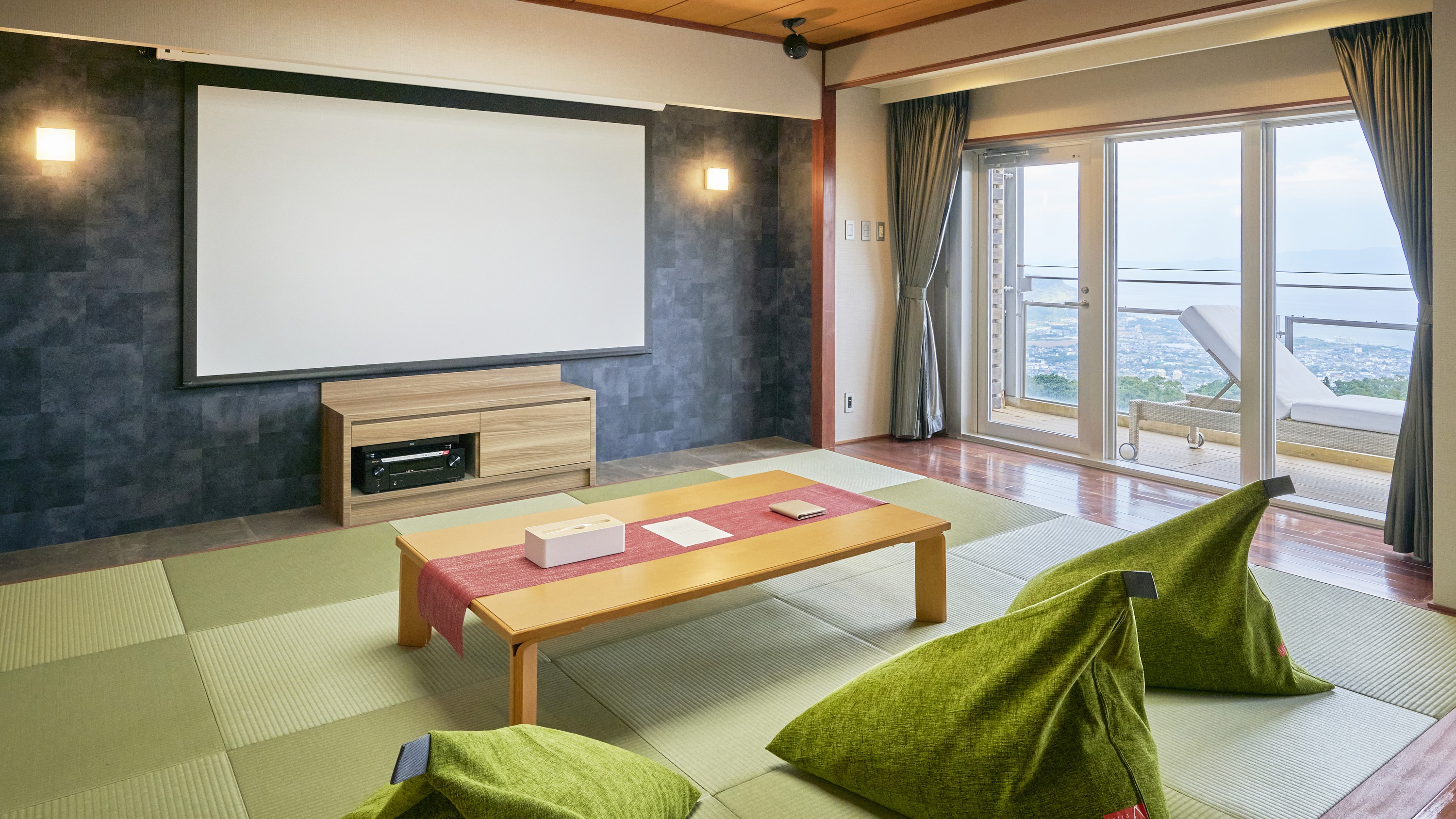 モダンスイート和洋室：風KAZE　〜露天檜風呂付き〜