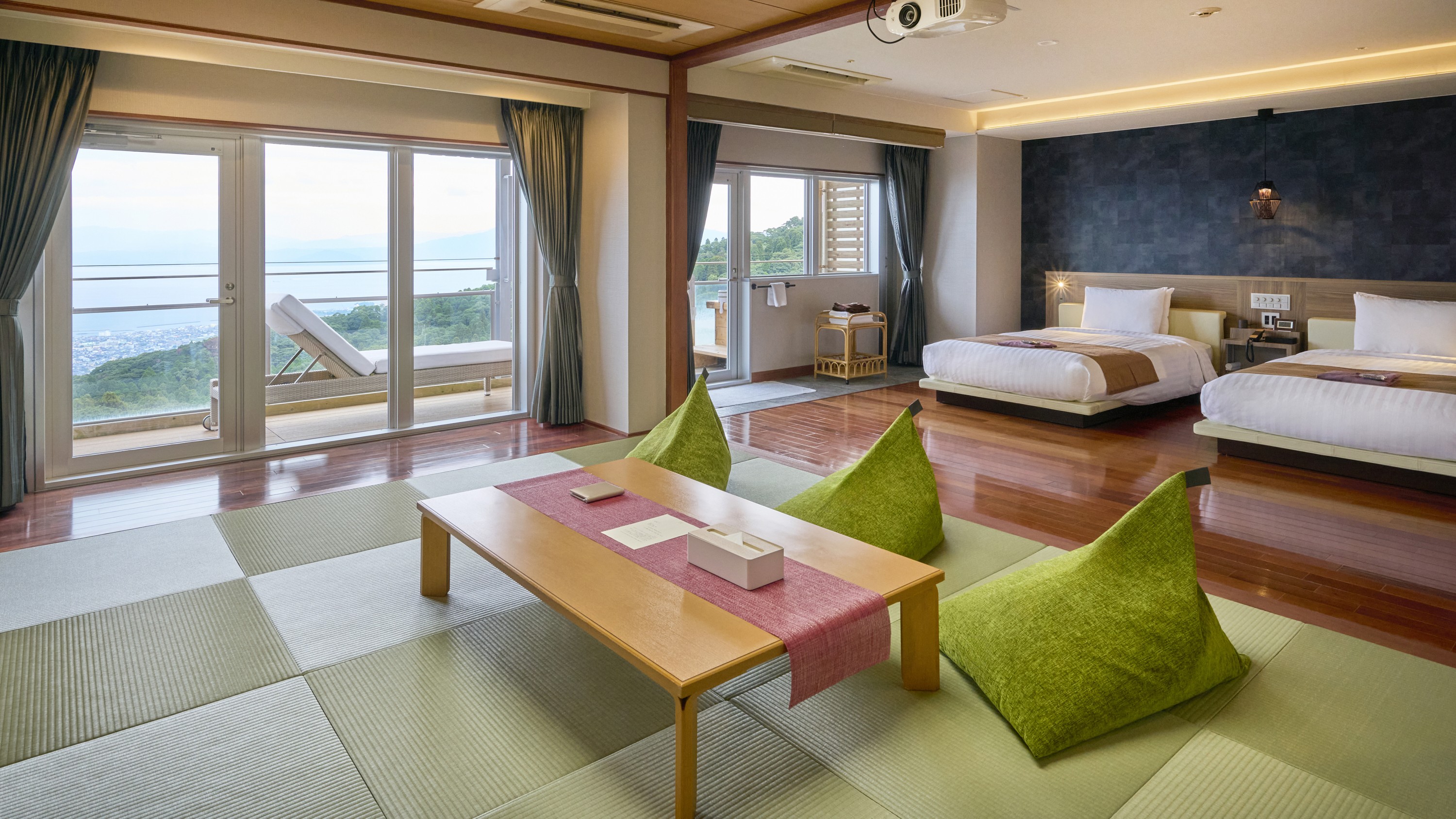 モダンスイート和洋室：風KAZE　〜露天檜風呂付き〜