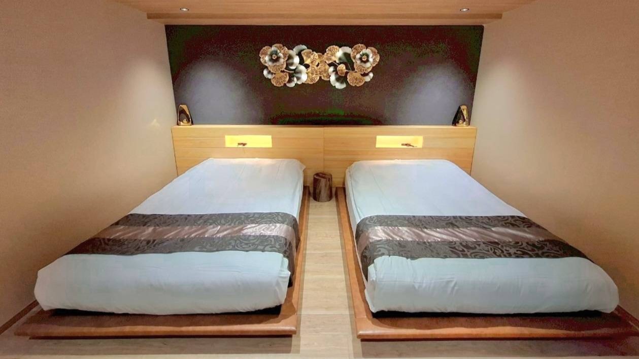 金色の間　雪月花