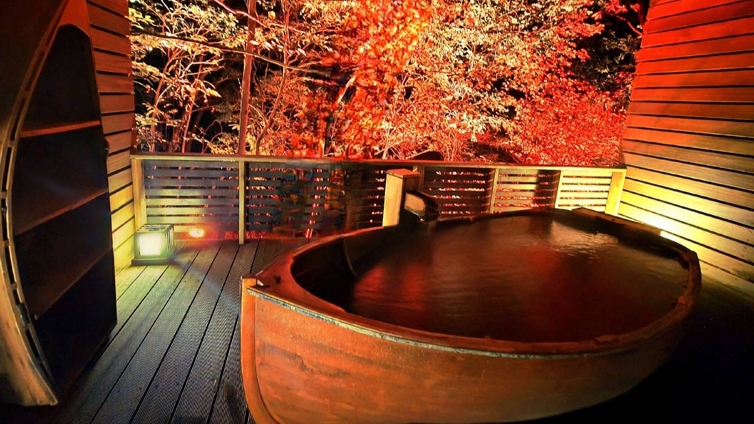 月の山源泉エリア　月の舟　イルミネーション