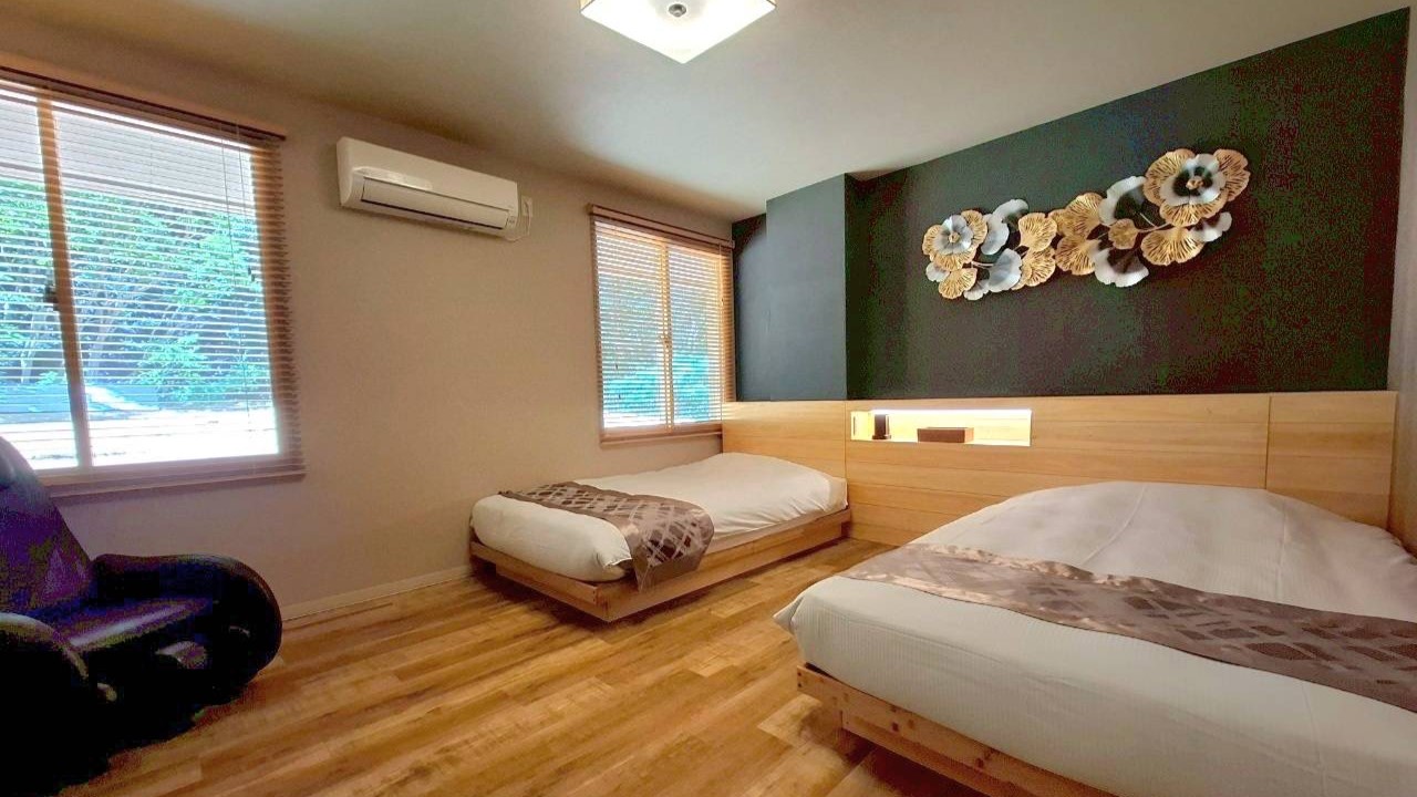 金色の間　十六夜