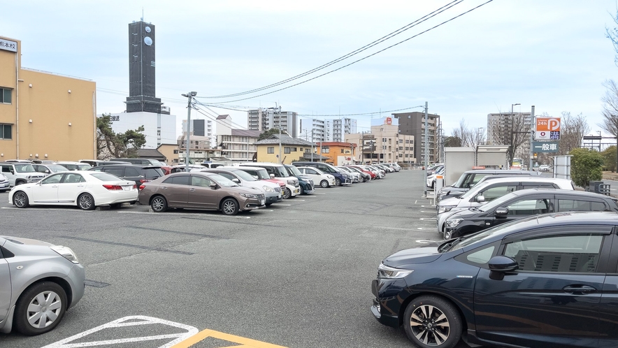 フロントに駐車券をお持ちくださいませ