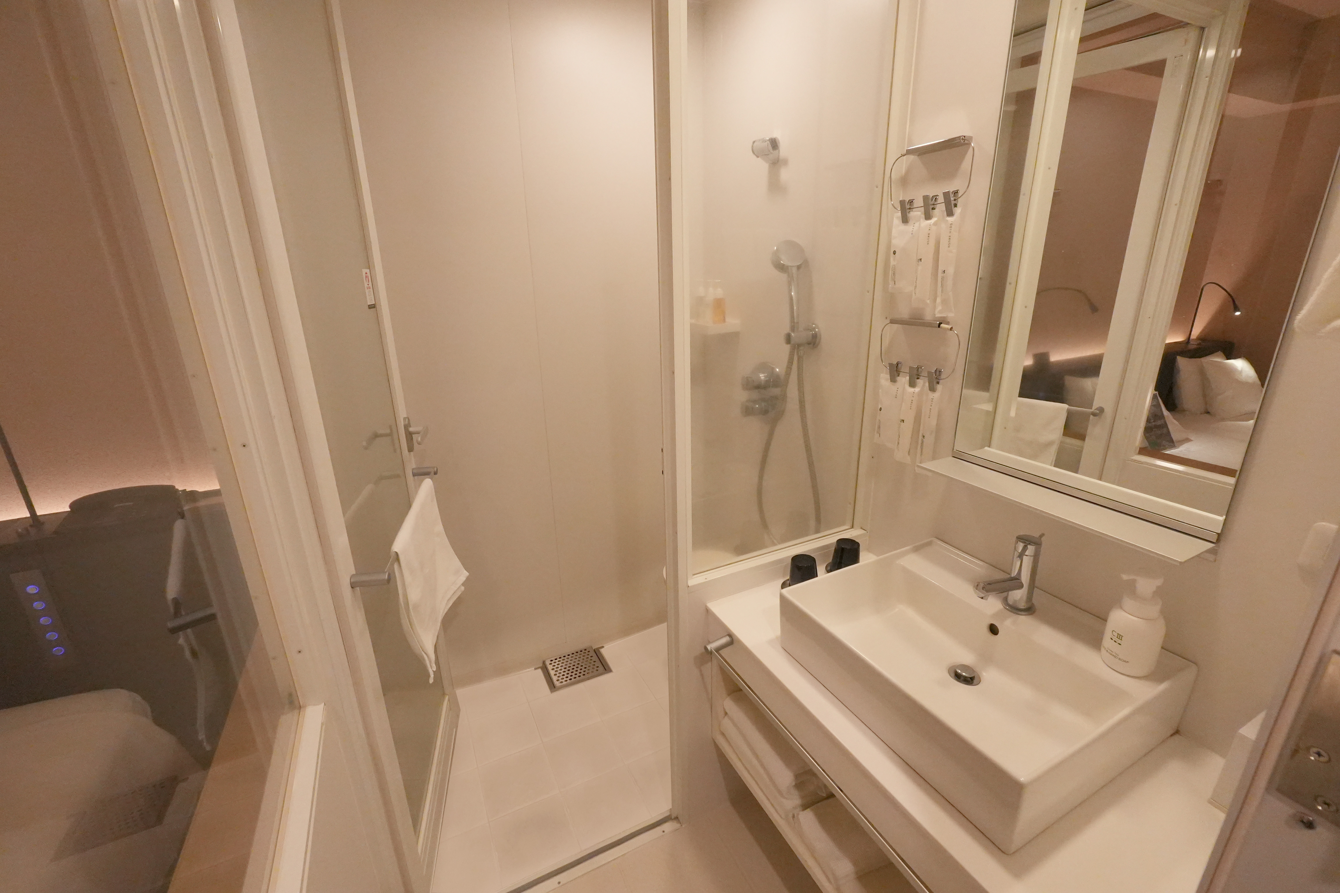 シングルシャワーブース