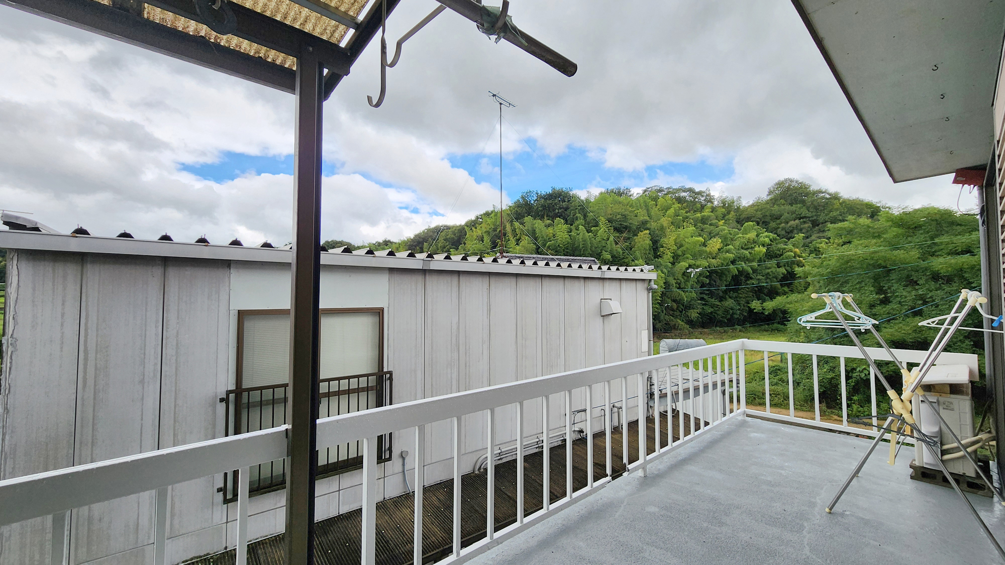 【長炭亭2】ベランダ