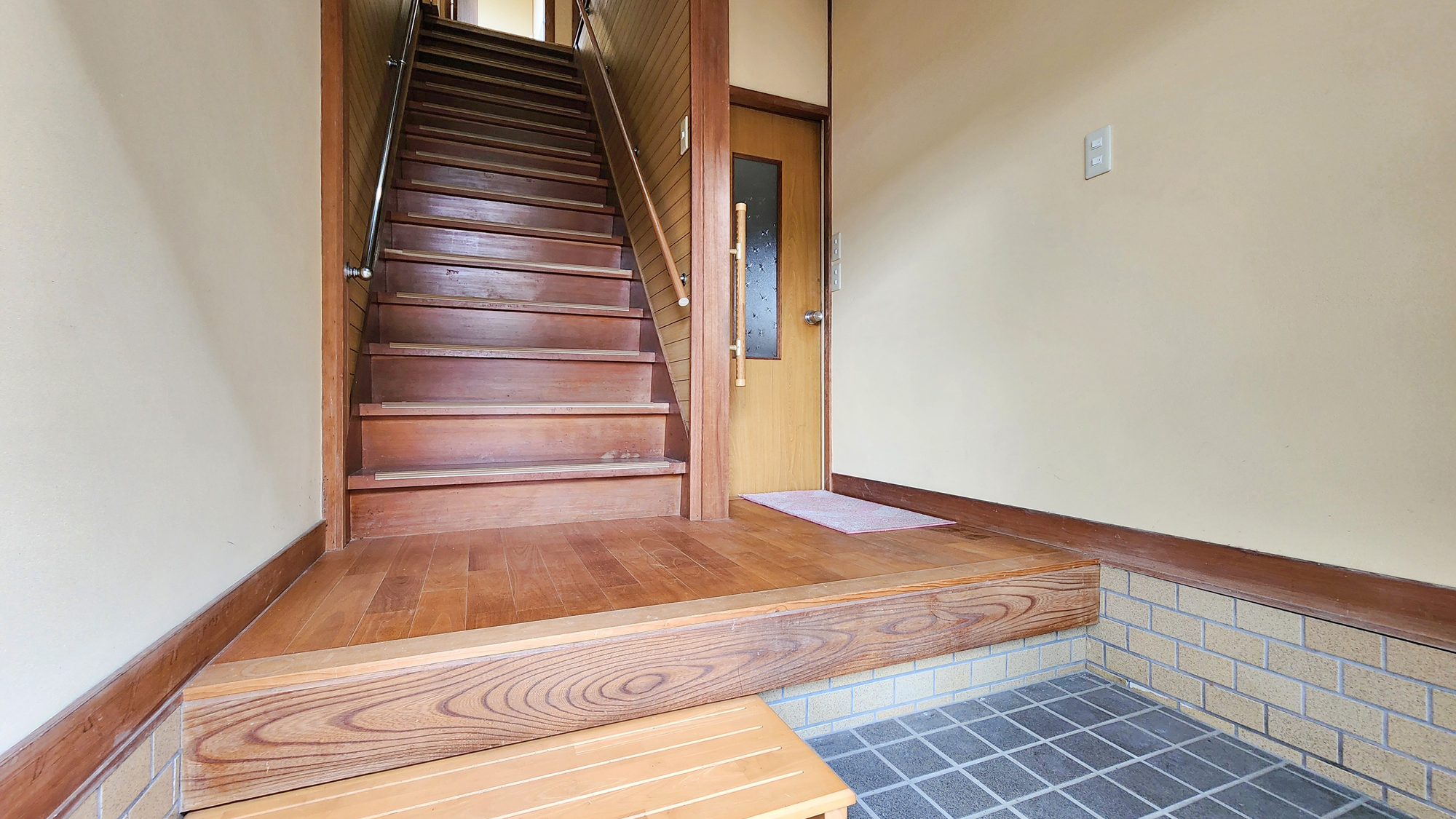 【長炭亭2】玄関