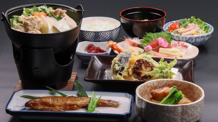 ★【夕食付き】ビジネスや早朝観光にもオススメ！温泉と地元名物中心のお料理を楽しむプラン♪