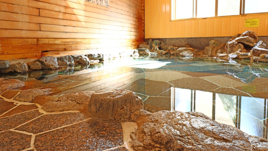 女性内風呂_ph9.0の少しとろとろとした温泉。
