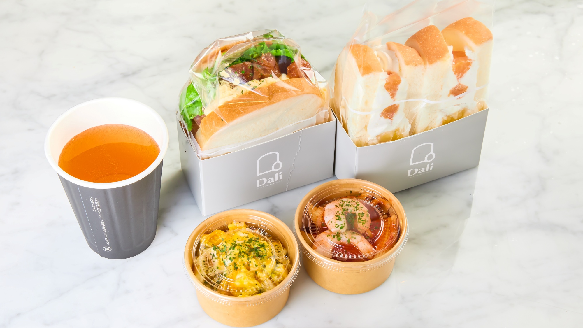 朝食（朝食BOXラッピング一例）