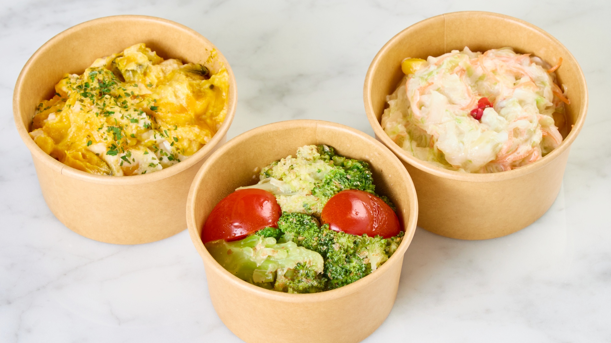 朝食（サラダ一例）