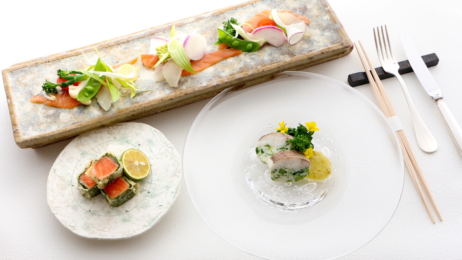 【春の新メニュー】旬の味覚・桜鯛やサクラマスを味わう和洋折衷ディナー＜夕朝食付＞
