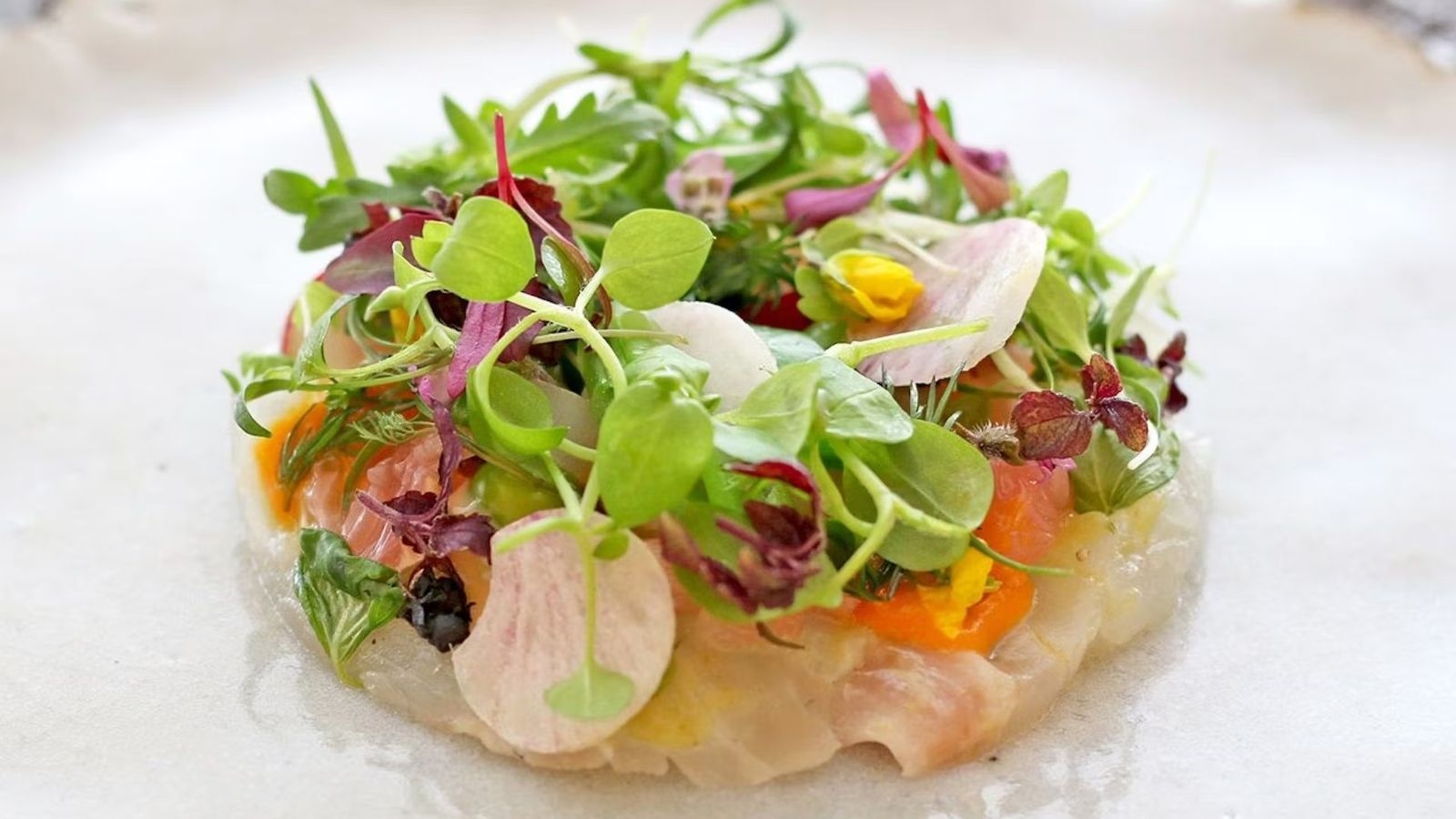 ★母と父を結ぶ一ヶ月★ご夕食を1ランク上のお料理にグレードアップなど3つの特典付き！＜1泊2食＞