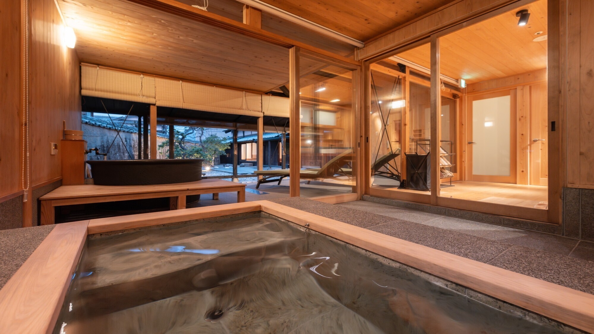 【素泊/食事無】街全体がホテルに＜お食事は串本の周辺おすすめ店で海の幸をお楽しみください＞