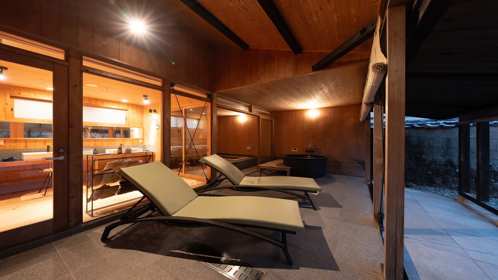 稲村101｜チェアに座ってゆっくりと