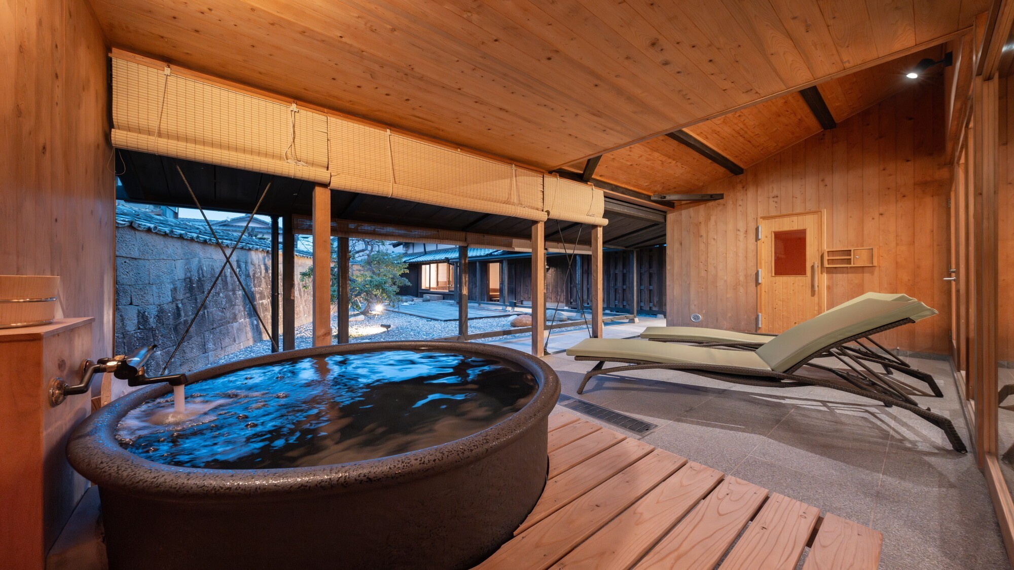 稲村101｜古民家一棟貸で露天風呂を独り占め