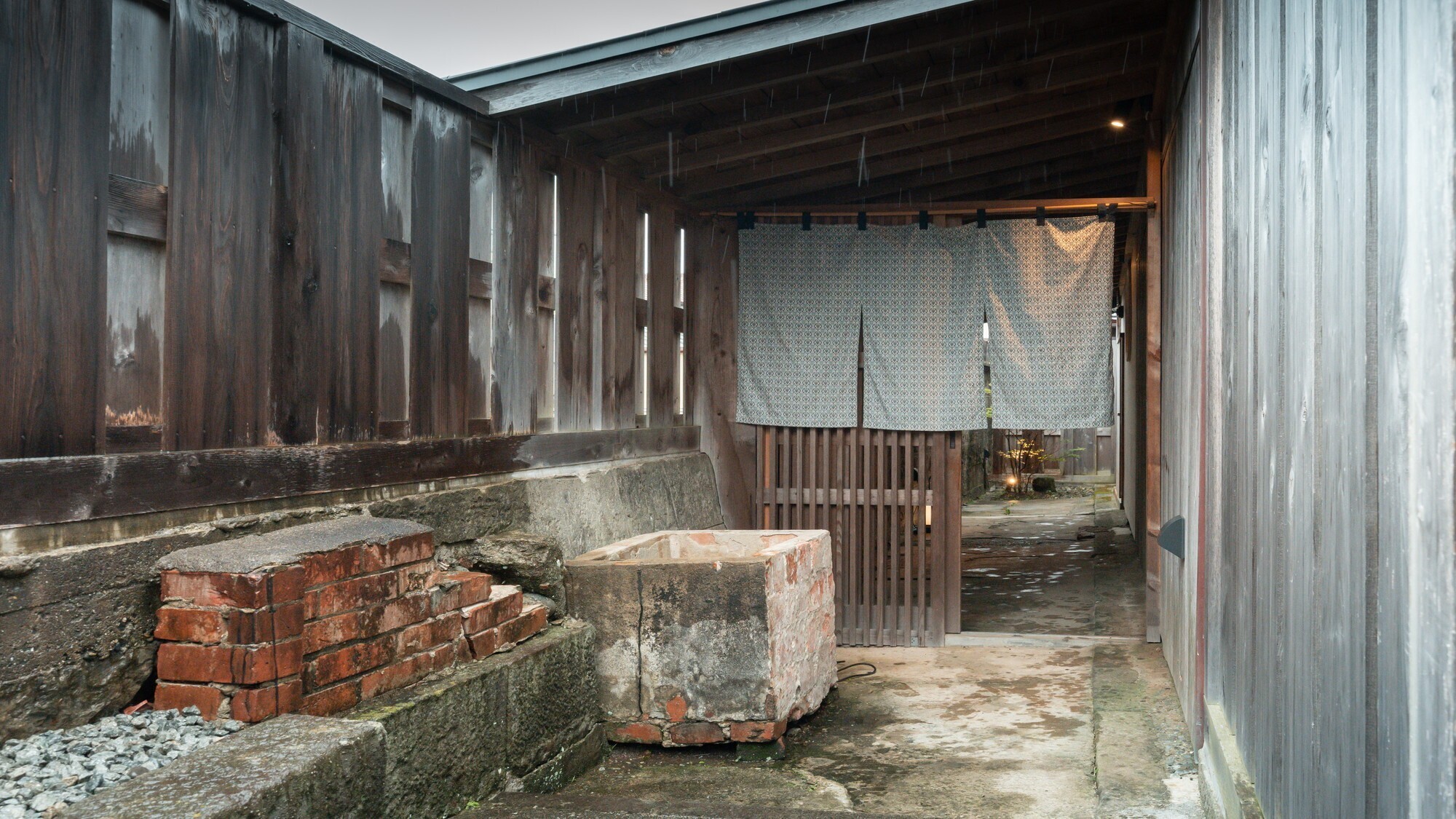 植松302｜歴史を感じる玄関