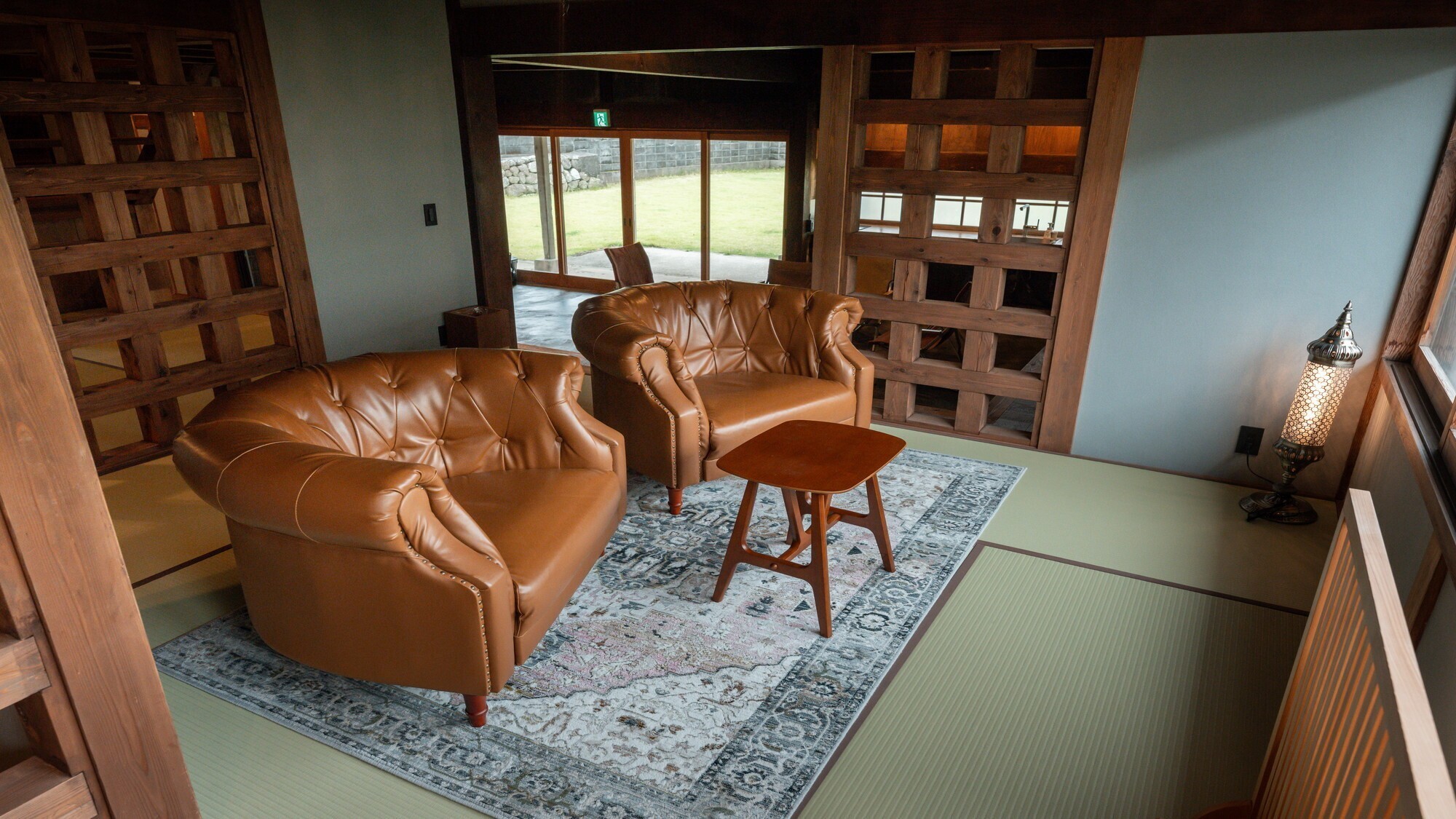 矢源501｜椅子に座りゆっくりと