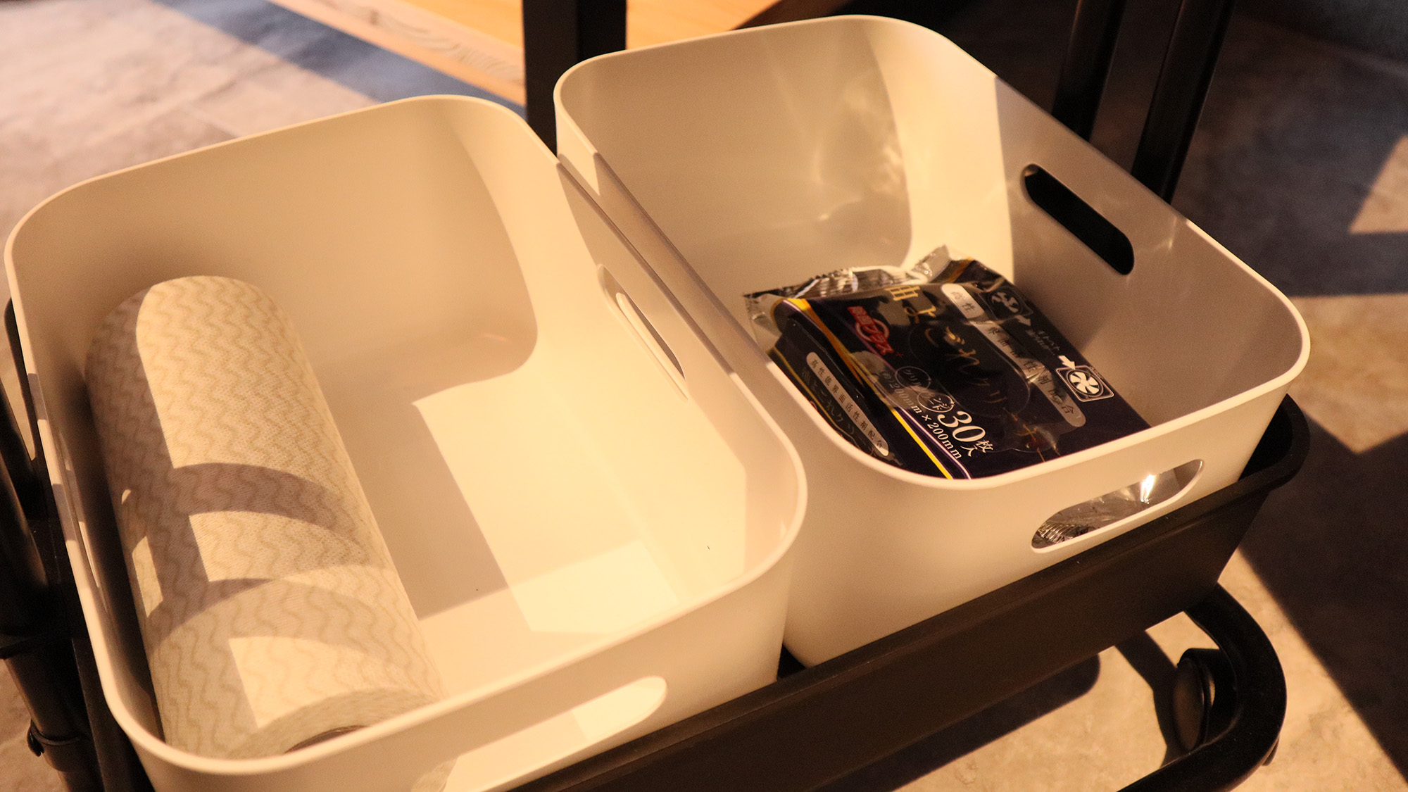 ・【備品】キッチンペーパーなどの備品をご用意。台所を清潔にご使用いただけます