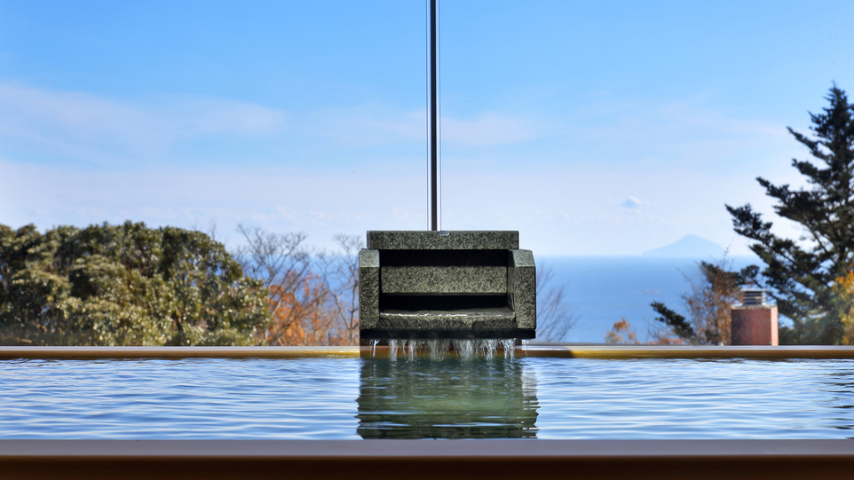 相模湾を望む露天風呂