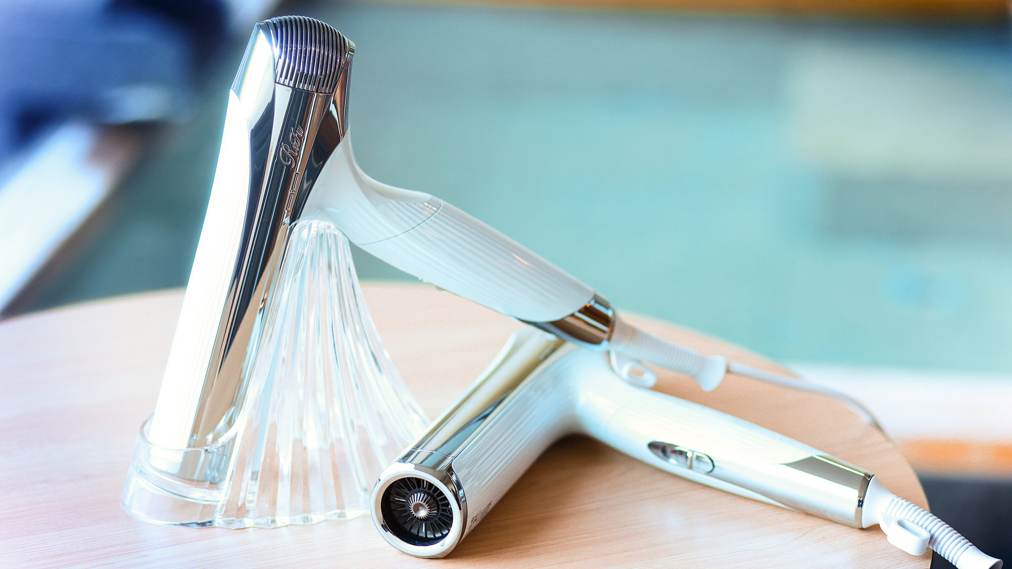 【客室アメニティ】客室には、Refaのヘアドライヤー完備