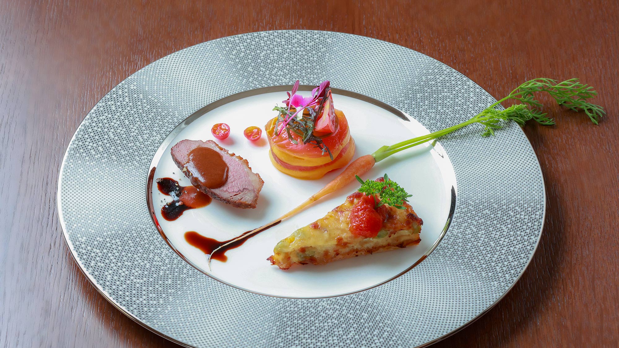 【ご夕食（前菜）】創作性に富んだ和洋折衷の独創的な品々