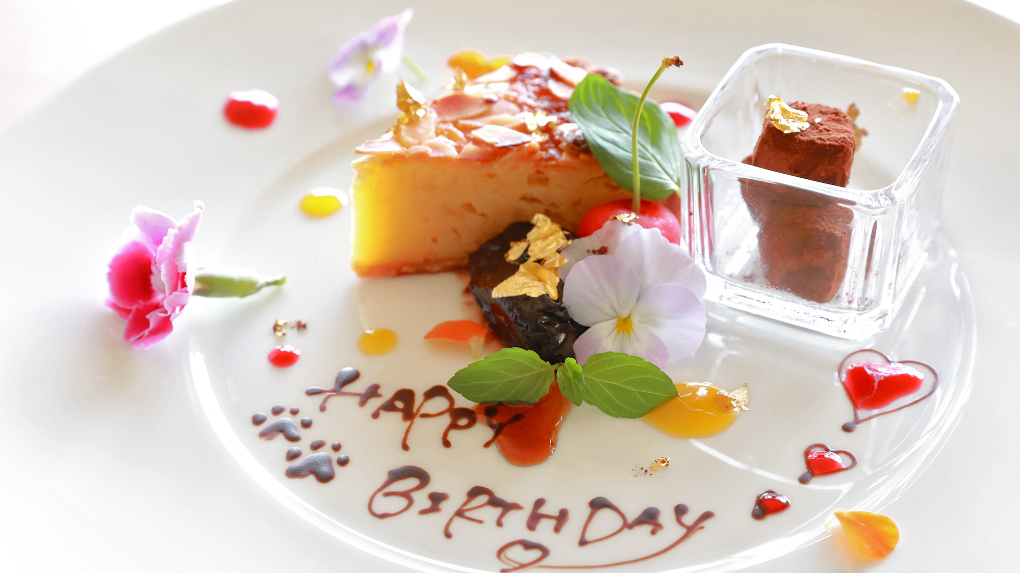 【ご夕食（デザート）】アニバーサリーデザートプレートもお気軽にお申し付けください。