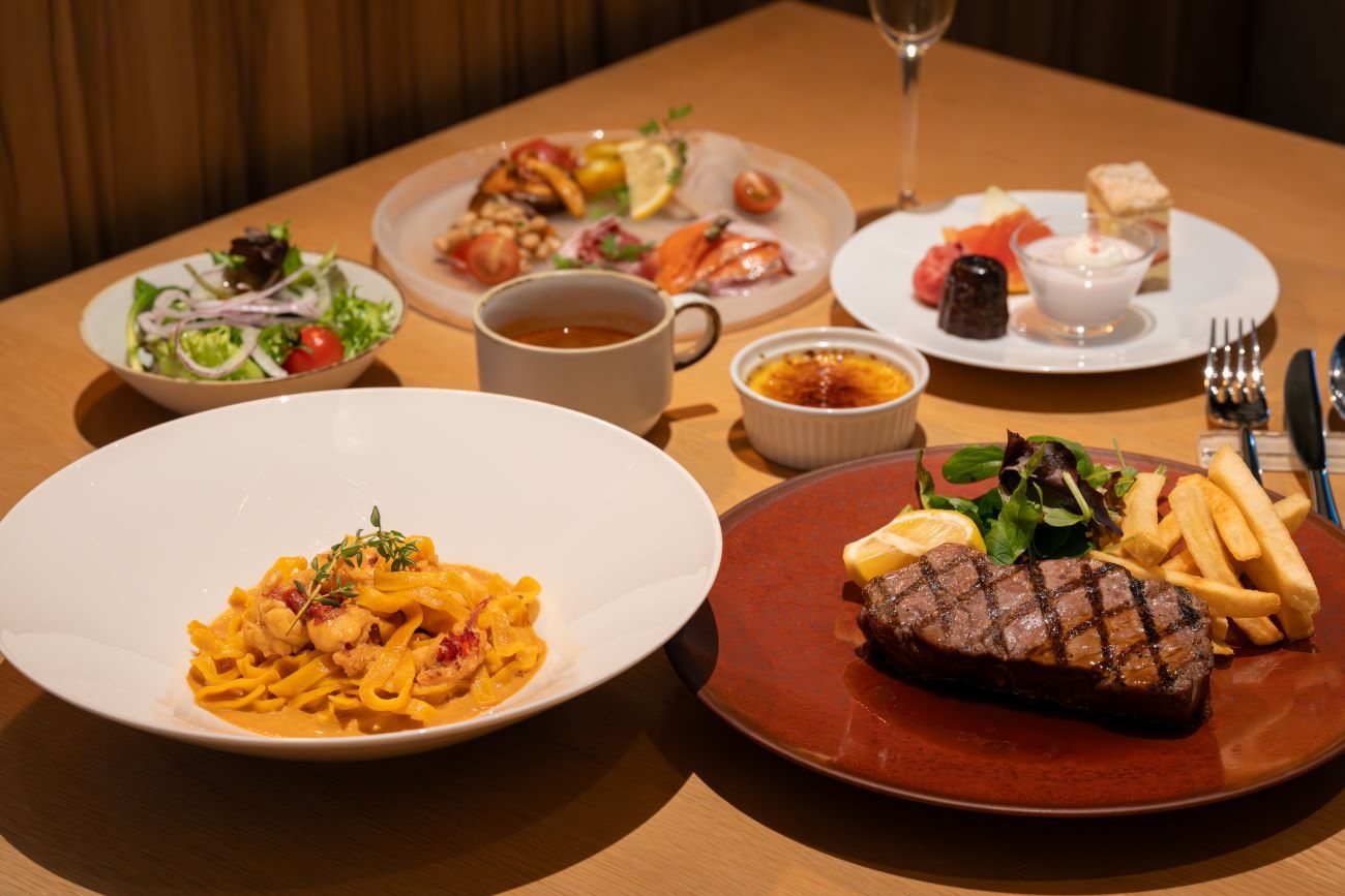【朝夕食付】日〜金曜日限定　セミブッフェディナー+1ドリンク付宿泊プラン