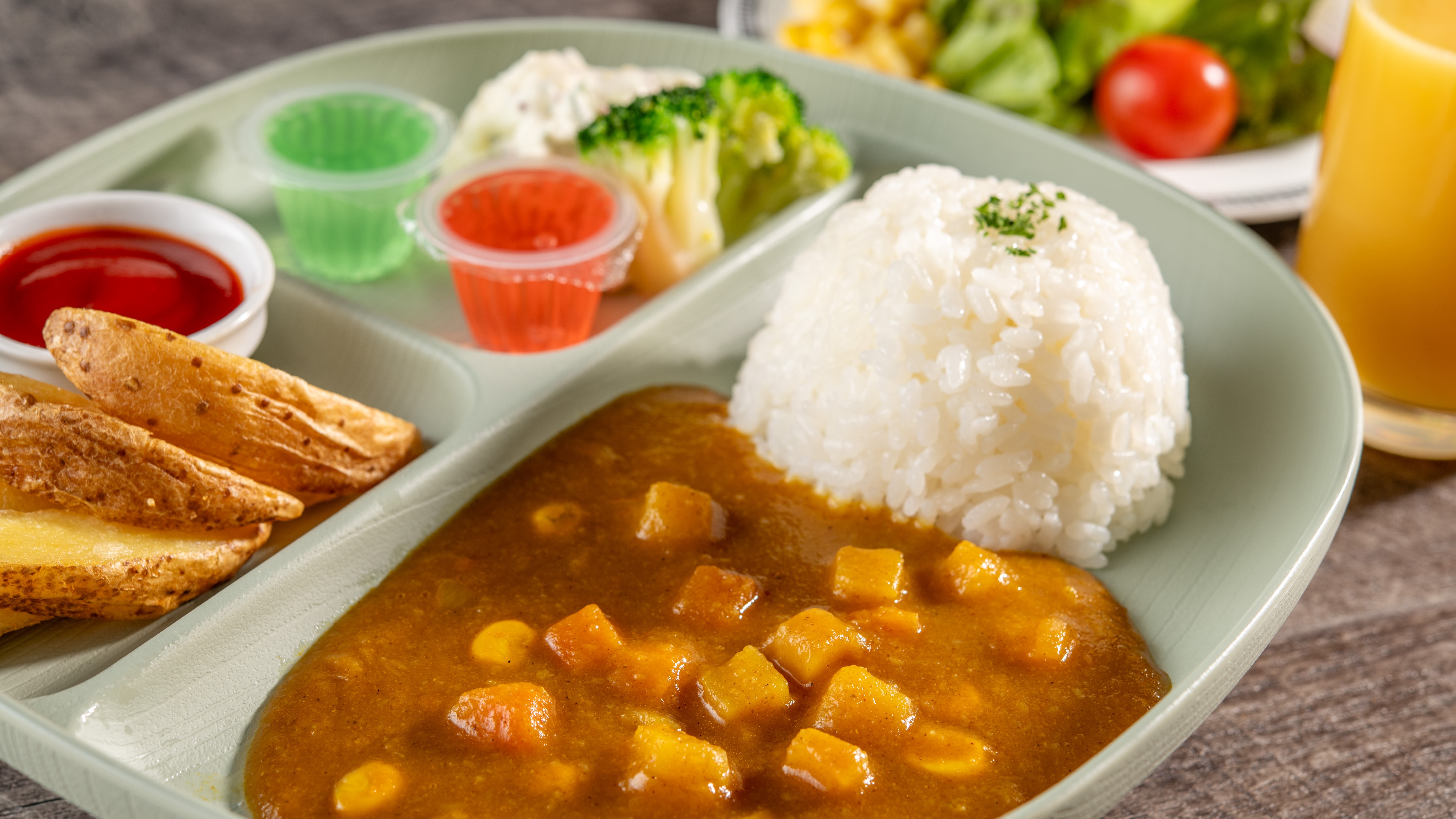 ランチ「低アレルゲンお子様カレー」